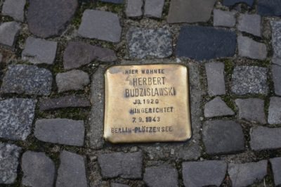 “Stolpersteine” - “kameni spoticanja” 