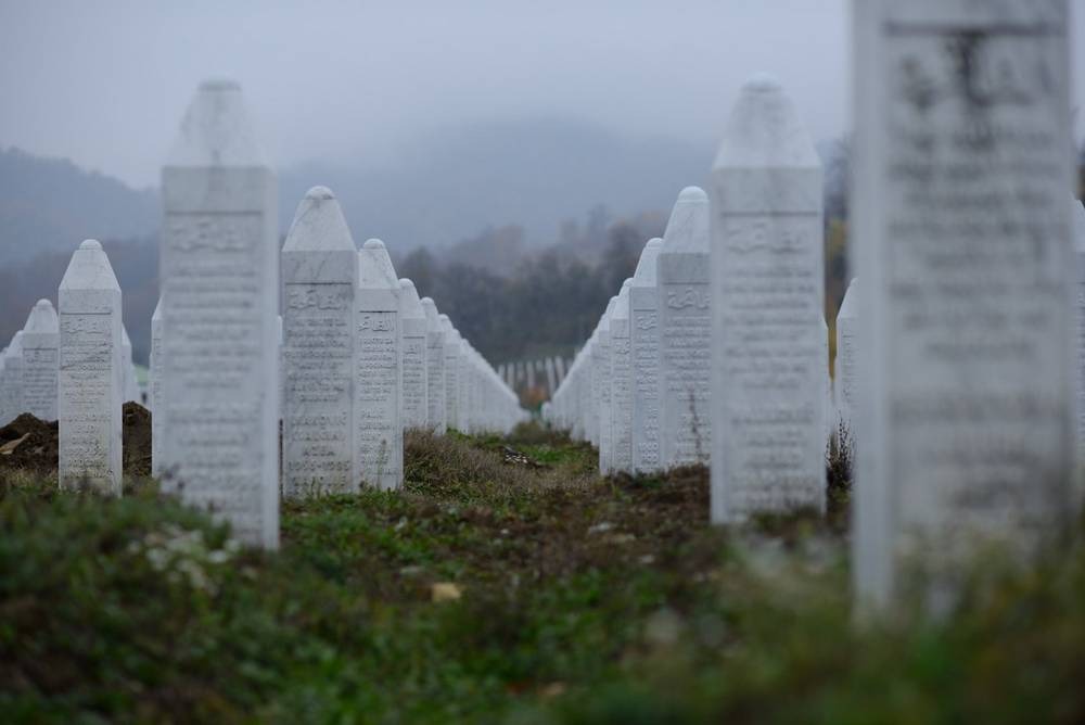 Former enemies visit Srebrenica Memorial