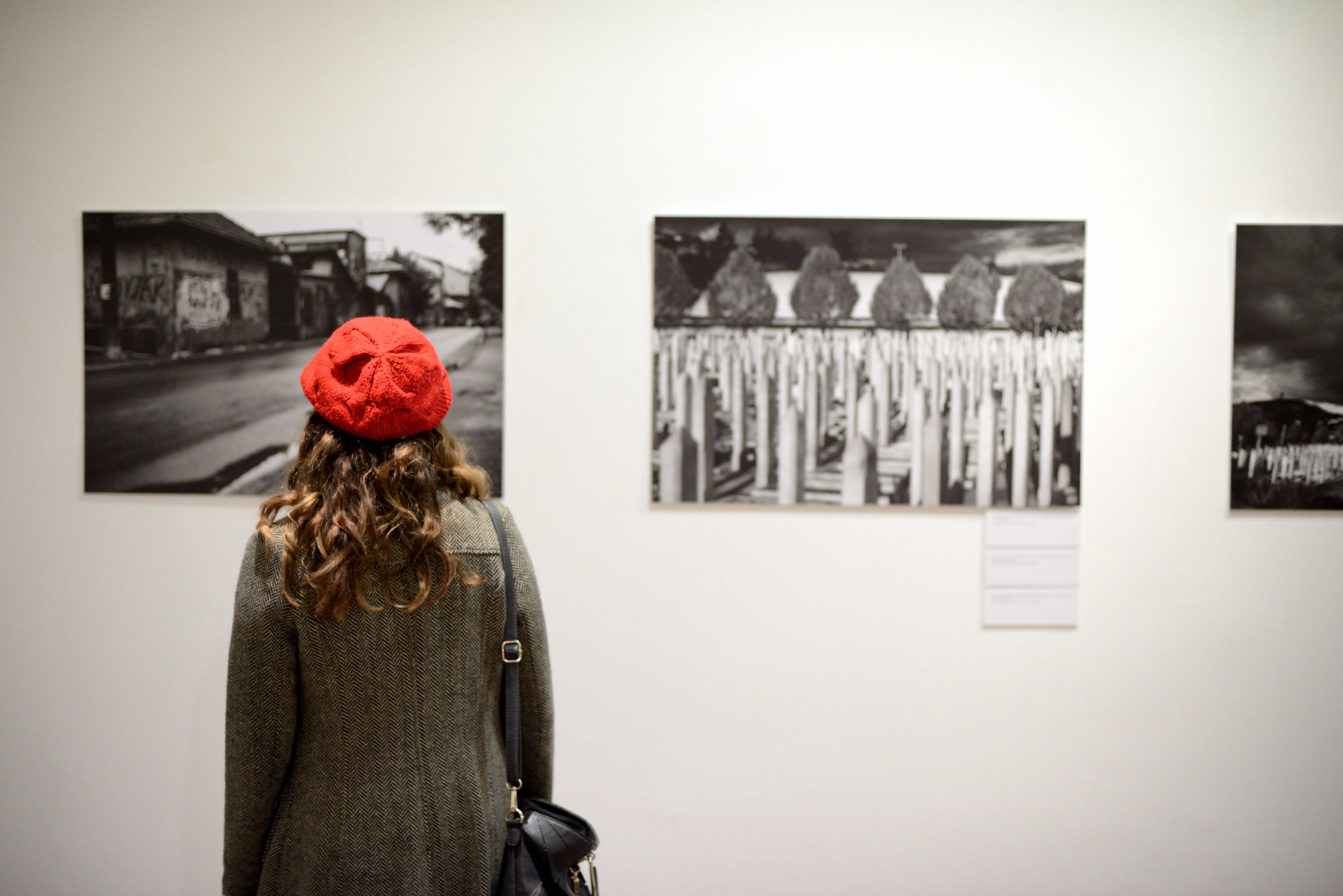 Gradska galerija Bihać, 12-27.12.2016. izložba fotografija “Rat sjećanja”