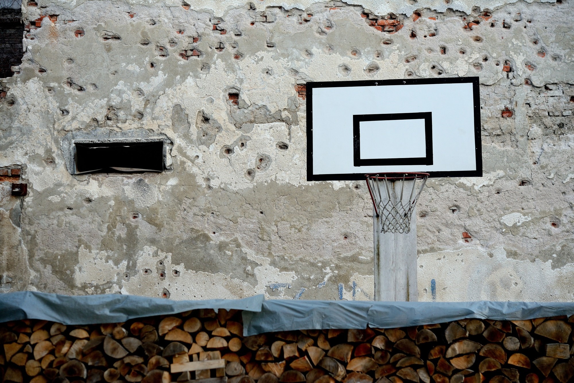 Socio-political context 2014